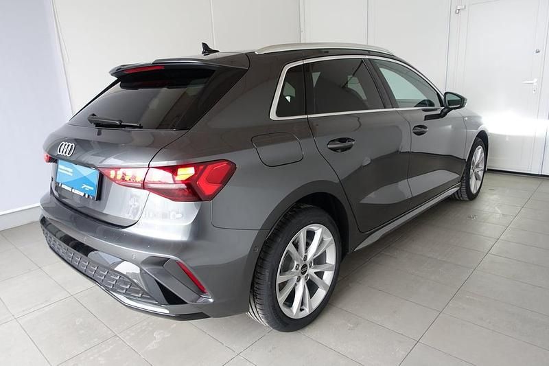 Neu Audi A3 S-Line 116 PS (85 kW) 2026 Mittelgrau  metallicperleffekt