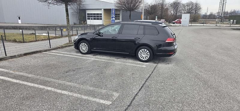 Gebraucht VW Golf VII Comfortline 116 PS (85 kW) 2017 Schwarz Kombi