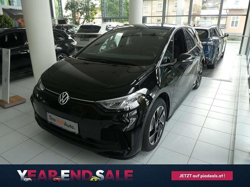 Schwarz metallic Gebraucht 2025 VW ID.3 Pure Kleinwagen | € 31.790 - Bild 1/4