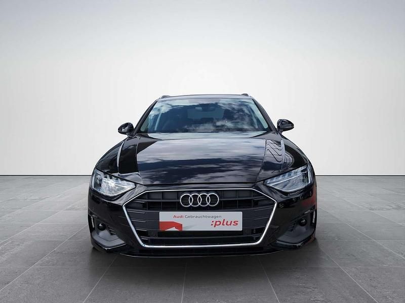 Gebraucht Audi A4 163 PS (119 kW) 2025 Schwarz Kombi