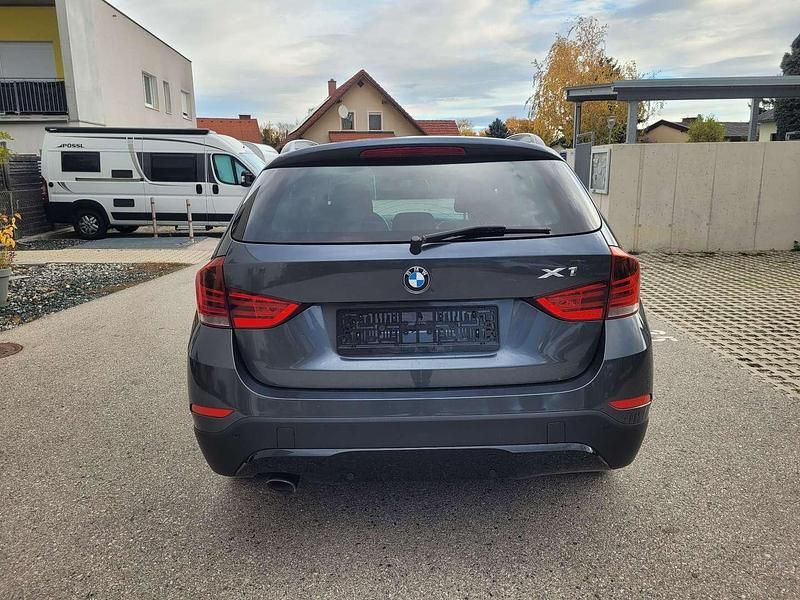 Gebraucht BMW X1 Sport Line 143 PS (105 kW) 2013 Grau SUV