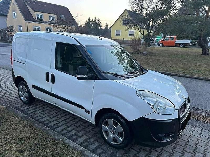 Gebraucht Fiat Doblò 90 PS (66 kW) 2014 Van / Kleinbus
