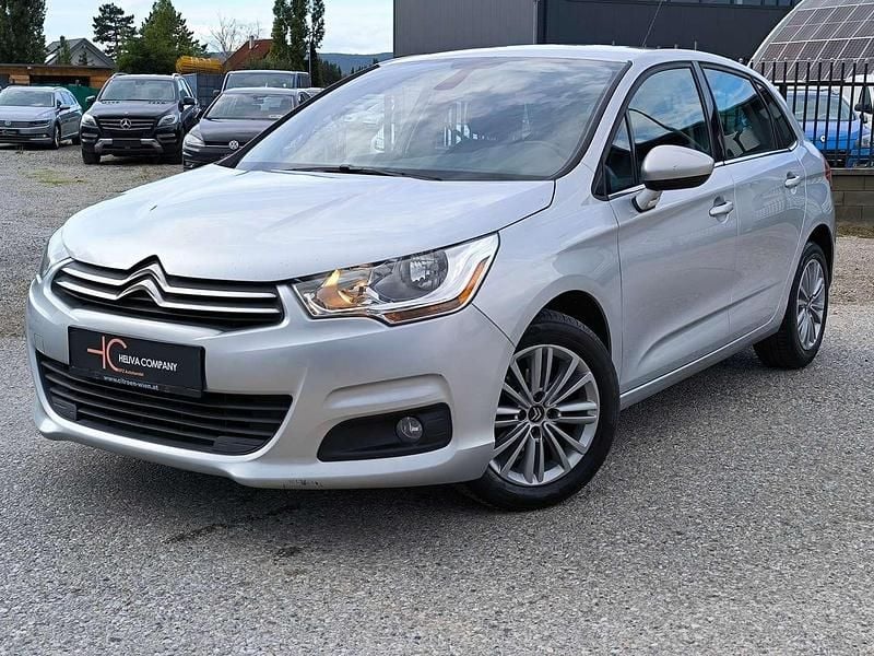 Grau Gebraucht 2012 Citroën C4 Attraction Limousine | € 7.000 (Guter Preis) - Bild 1/4