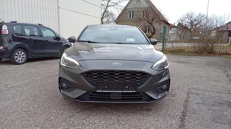Gebraucht Ford Focus ST-Line 120 PS (88 kW) 2018 Grau Limousine