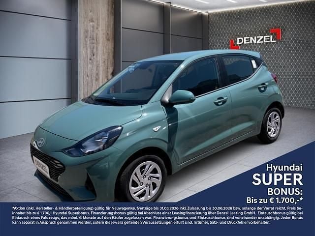 Gebraucht Hyundai i10 GO! 63 PS (46 kW) 2025 Mangrove green Kleinwagen