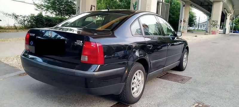Gebraucht VW Passat 110 PS (80 kW) 1997 Schwarz Limousine
