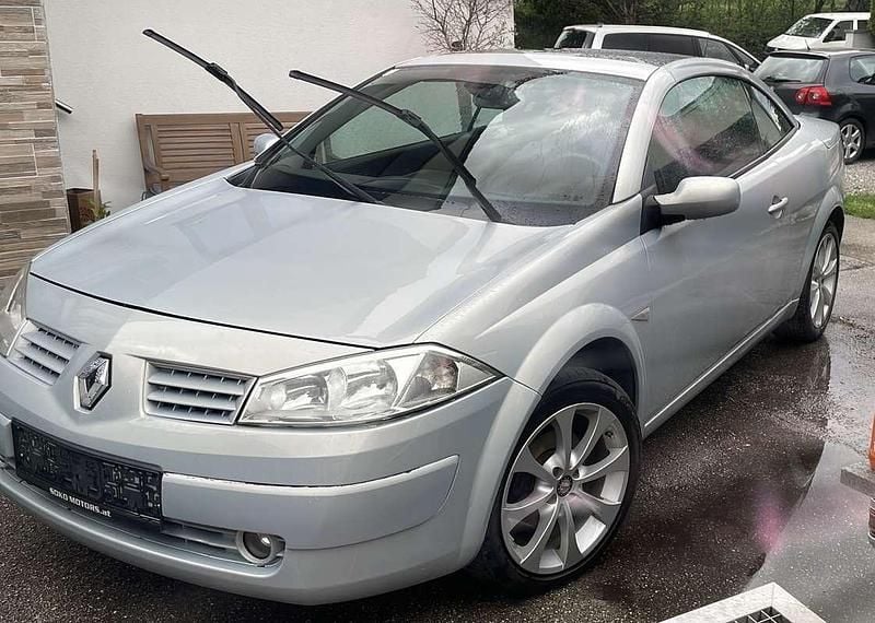 Gebraucht 2004 Renault Mégane Cabriolet Dynamique Cabrio | € 3.700 - Bild 1/4