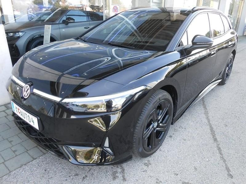 Schwarz metallic Gebraucht 2025 VW ID.7 GTX Kombi | € 67.600 - Bild 1/4