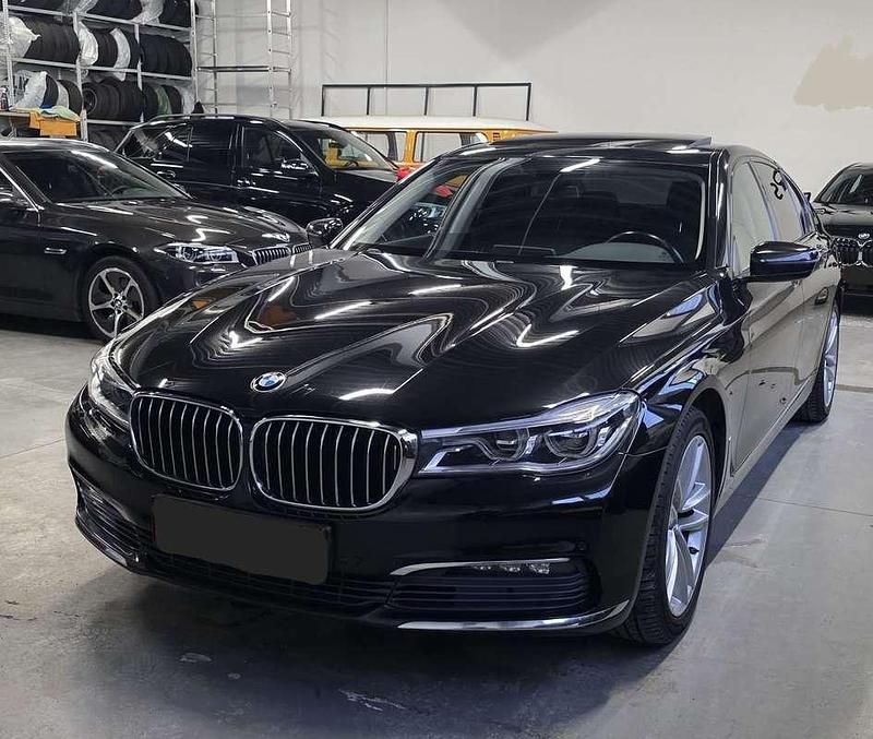 Gebraucht BMW 730 265 PS (194 kW) 2016 Schwarz Limousine
