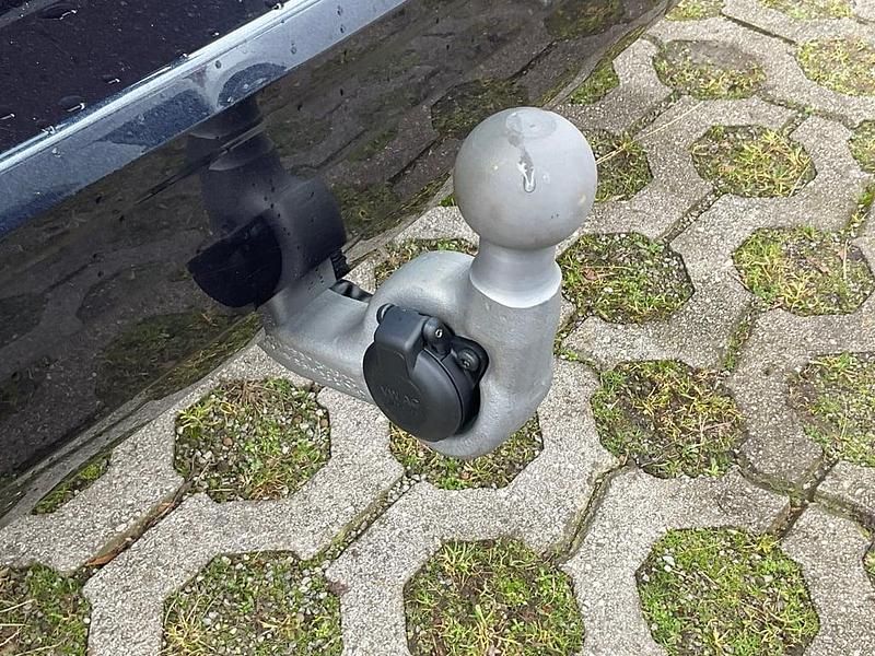 Neu VW Multivan Business 245 PS (180 kW) 2026 Mittelblau  metallic Van