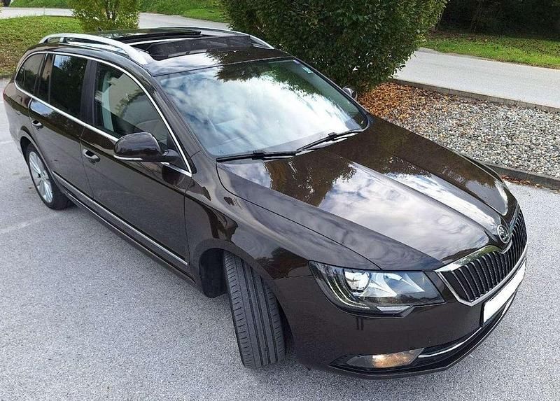 Braun Gebraucht 2015 Skoda Superb Business Line Kombi | € 9.500 (Etwas zu teuer) - Bild 1/4
