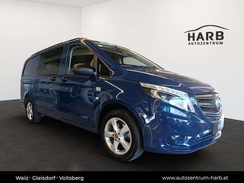 Gebraucht Mercedes Vito 162 PS (119 kW) 2022 Blau Van