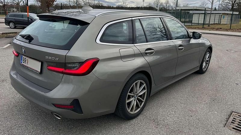 Gebraucht BMW 320 Advantage 190 PS (139 kW) 2019 Kombi