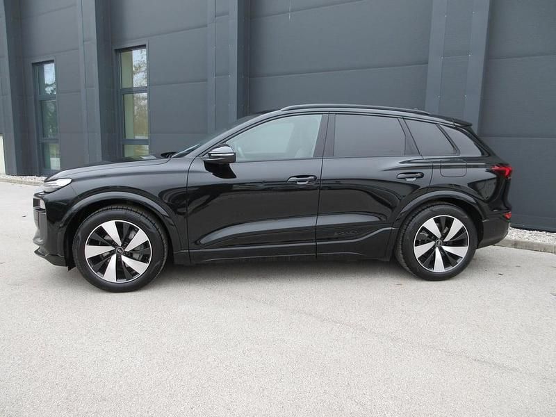 Gebraucht Audi Q6 e-tron 119 kW (163 PS) 2025 Schwarz  metallic SUV