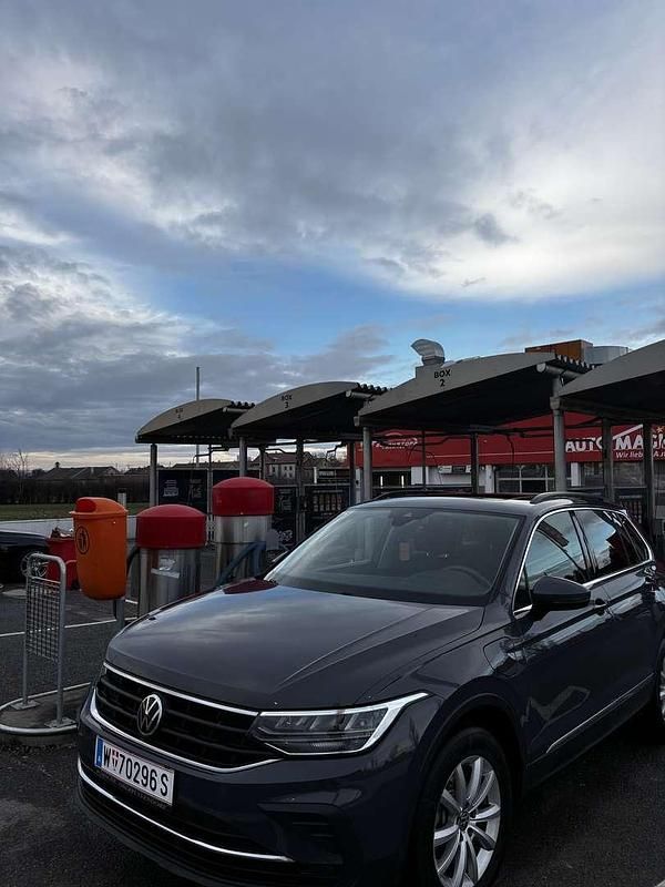 Gebraucht VW Tiguan Life 150 PS (110 kW) 2021 SUV