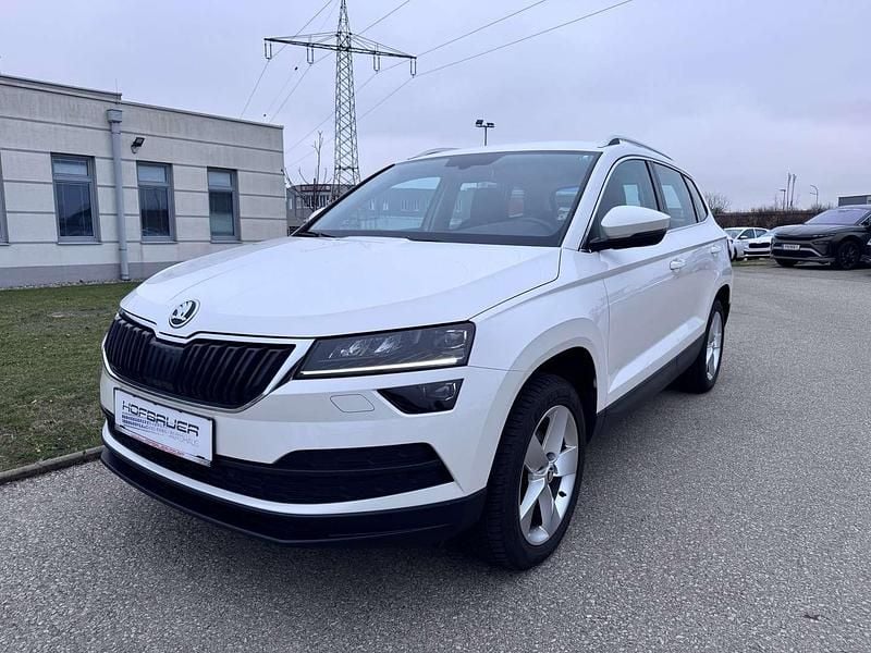 Weiss normal Gebraucht 2020 Skoda Karoq Ambition SUV | € 22.900 (Fairer Preis) - Bild 1/4