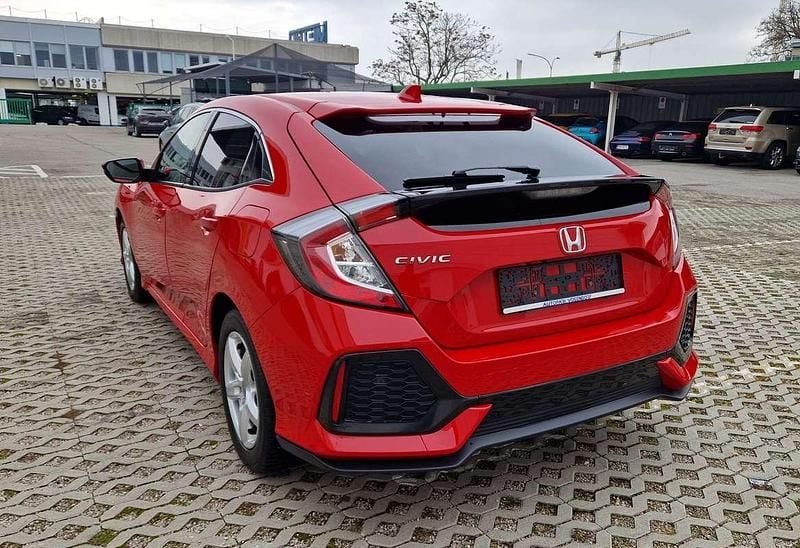 Gebraucht Honda Civic 129 PS (94 kW) 2018 Rot Limousine