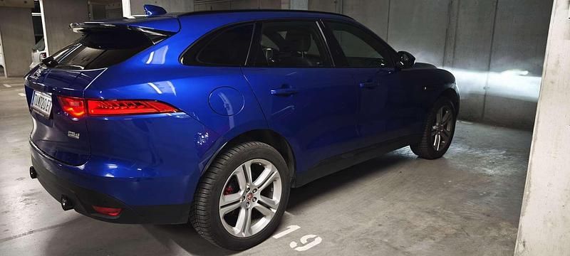 Gebraucht Jaguar F-Pace Portfolio 241 PS (177 kW) 2017 Blau SUV