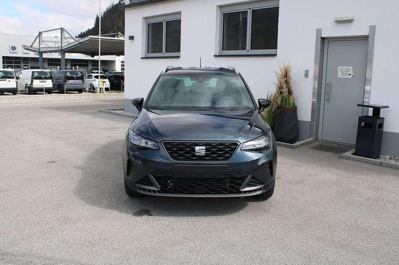Neu Seat Arona FR 116 PS (85 kW) 2025 Dunkelgrau  metallic SUV
