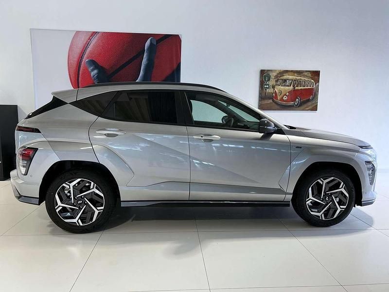 Gebraucht Hyundai Kona N Line 120 PS (88 kW) 2024 Silber SUV