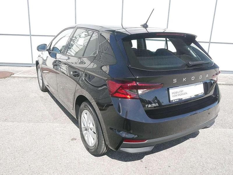 Neu Skoda Fabia Essence 80 PS (58 kW) 2025 Schwarz Kleinwagen