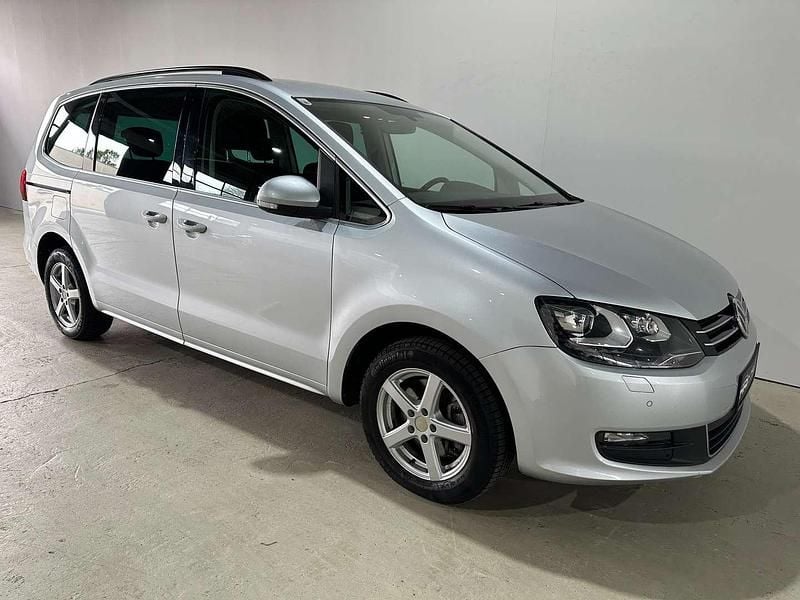 Gebraucht VW Sharan Comfortline 150 PS (110 kW) 2018 Silber Van / Kleinbus