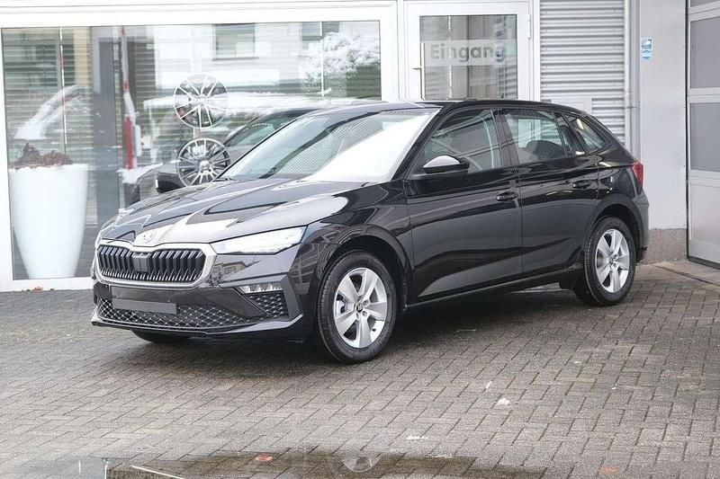 Schwarz Neu 2025 Skoda Scala Selection Kleinwagen | € 27.609 (Fairer Preis) - Bild 1/4