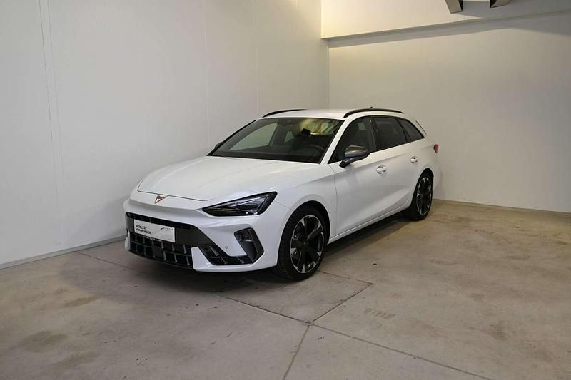 Weiß Gebraucht 2025 Cupra Leon Limousine | € 32.990 (Teuer) - Bild 1/4