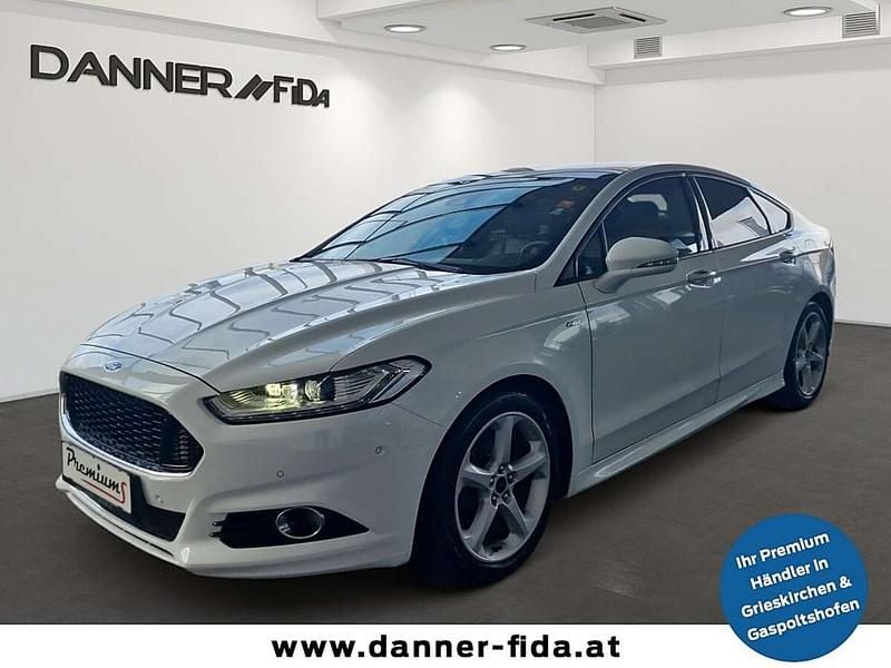 Weiß Gebraucht 2018 Ford Mondeo ST-Line Limousine | € 22.980 (Teuer) - Bild 1/4
