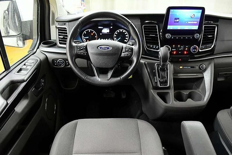 Gebraucht Ford Tourneo Custom Titanium 131 PS (96 kW) 2020 Silber Van