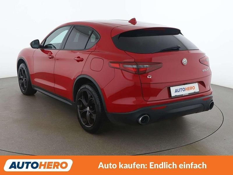 Gebraucht Alfa Romeo Stelvio Super 200 PS (147 kW) 2018 Rot SUV