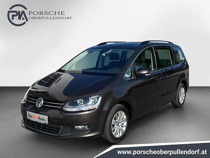 Dunkelbraun metallic Gebraucht 2022 VW Sharan Business+ Van / Kleinbus | € 31.999 (Etwas zu teuer) - Bild 1/3