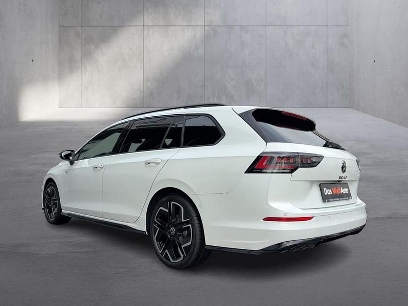 Gebraucht VW Golf VIII Sport 150 PS (110 kW) 2026 Weiss  metallicperleffekt Kombi
