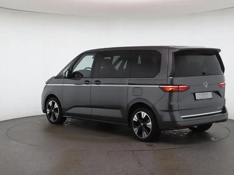 Gebraucht VW Multivan Style 177 PS (130 kW) 2025 Mittelgrau  metallic Van