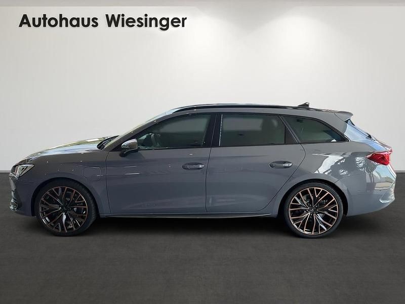 Gebraucht Cupra Leon VZ 245 PS (180 kW) 2023 Hellgrau  normal Kombi