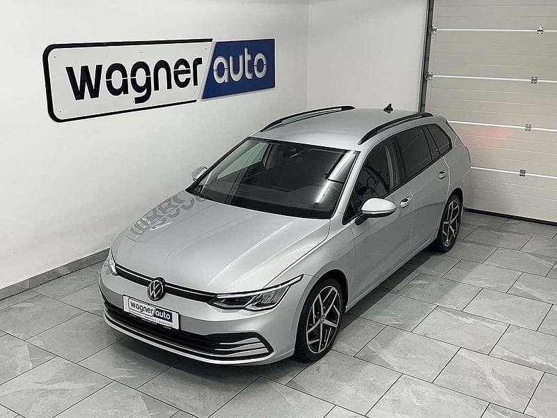 Gebraucht VW Golf VIII R 116 PS (85 kW) 2023 Silber Kombi
