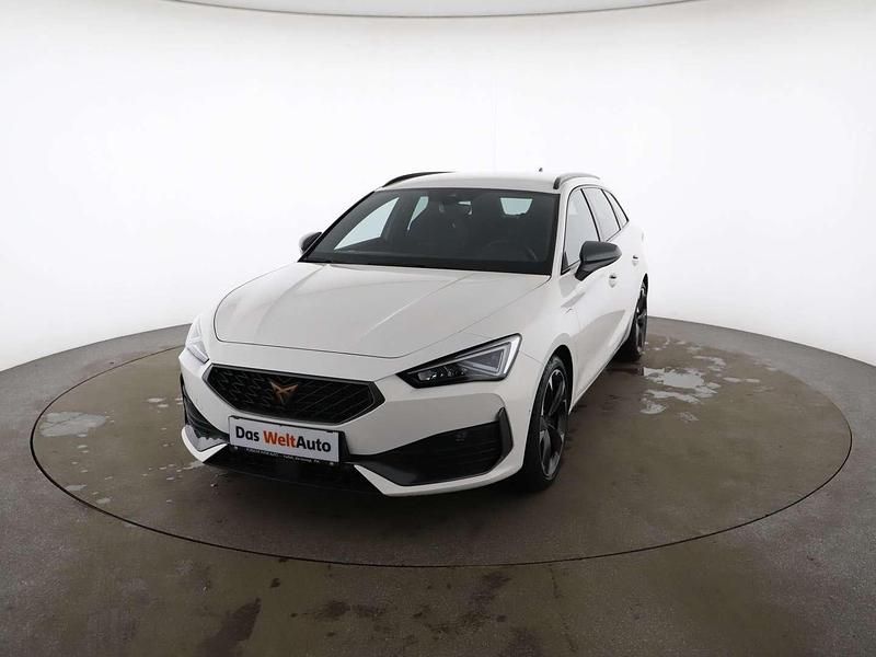 Weiss normal Gebraucht 2023 Cupra Leon Kombi | € 27.490 (Guter Preis) - Bild 1/4