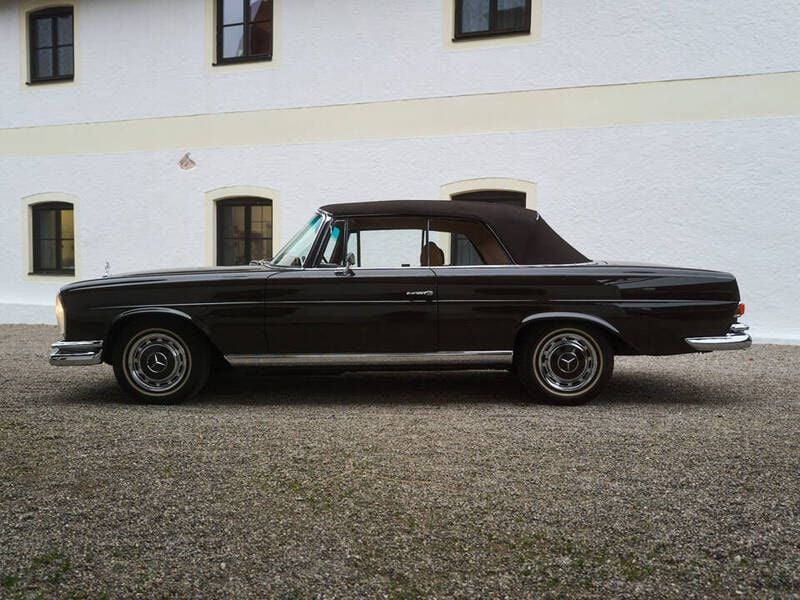 Gebraucht Mercedes 280 SE 160 PS (117 kW) 1968 Braun Cabrio