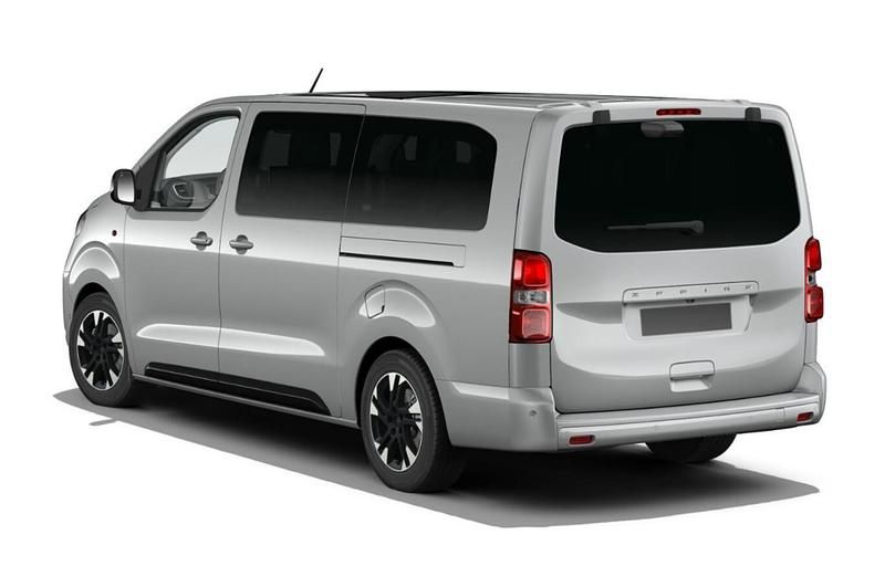 Neu Opel Zafira 179 PS (131 kW) 2025 Van / Kleinbus