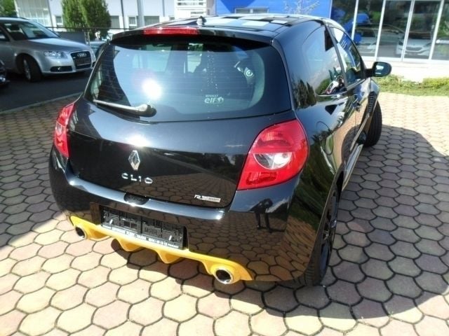 Verkauft Renault Clio R S Red Bull Ra Gebraucht 2017 39 500 Km Gebraucht Renault Clio R S Red Bull Racing Rb7 Sportwagen Coupé