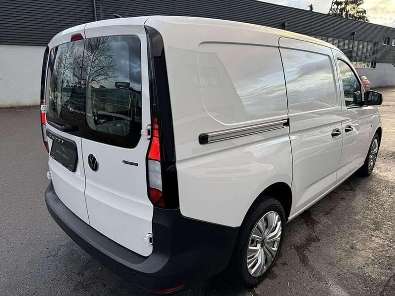 Gebraucht VW Caddy Maxi 122 PS (89 kW) 2022 Weiß Van / Kleinbus