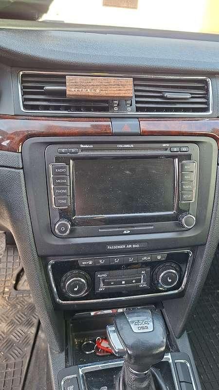 Gebraucht Skoda Superb Ambition 260 PS (191 kW) 2008 Rot Limousine