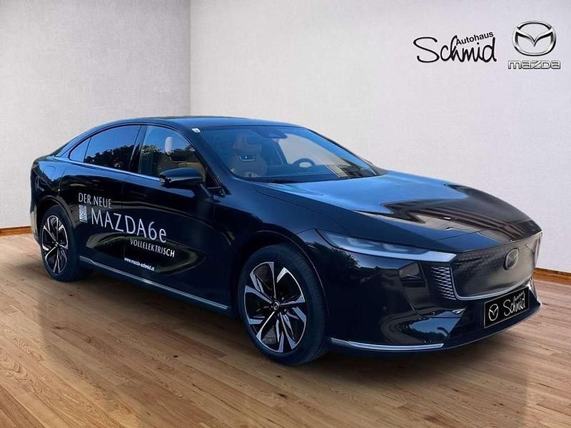 Neu Mazda 6e Takumi-Line 180 kW (245 PS) 2025 Schwarz Limousine