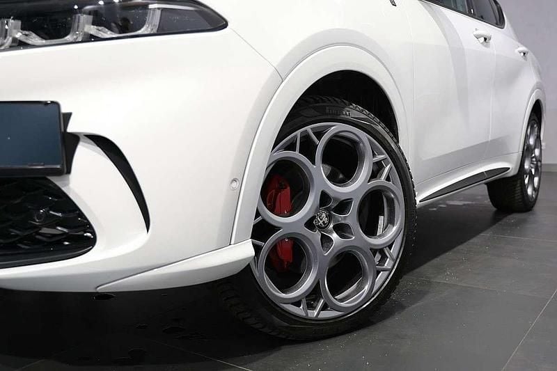 Gebraucht Alfa Romeo Tonale 180 PS (132 kW) 2024 Weiß SUV
