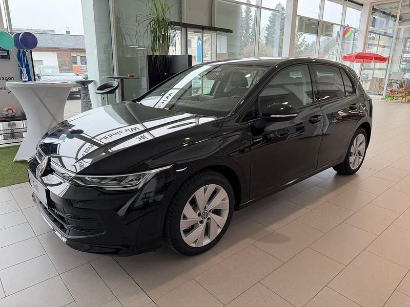 Neu VW Golf VIII 204 PS (150 kW) 2026 Schwarz  metallic