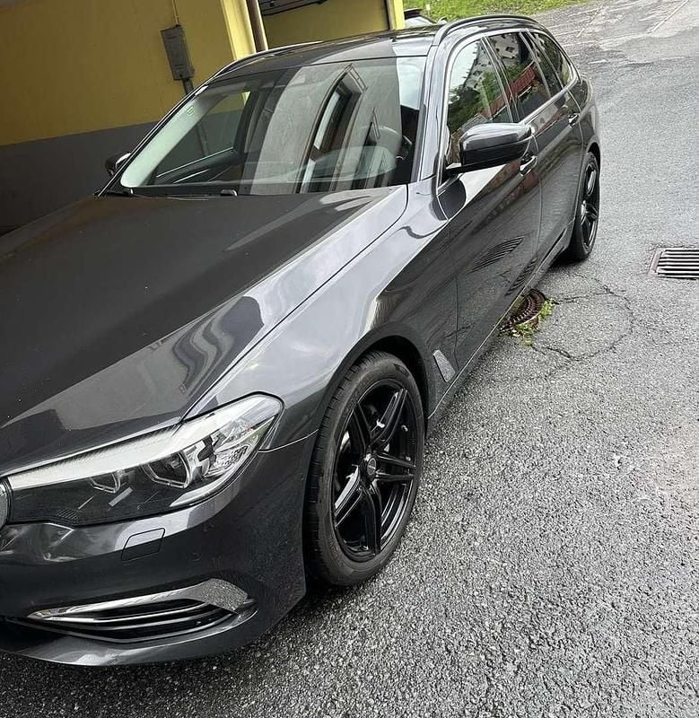 Gebraucht BMW 530 Luxury Line 265 PS (194 kW) 2020 Grau Kombi