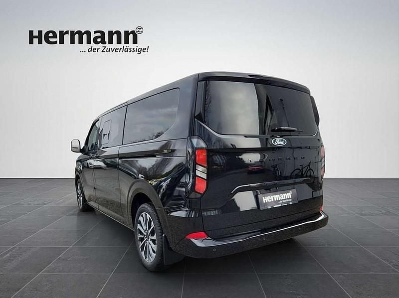 Neu Ford Tourneo Custom Titanium 170 PS (125 kW) 2025 Van