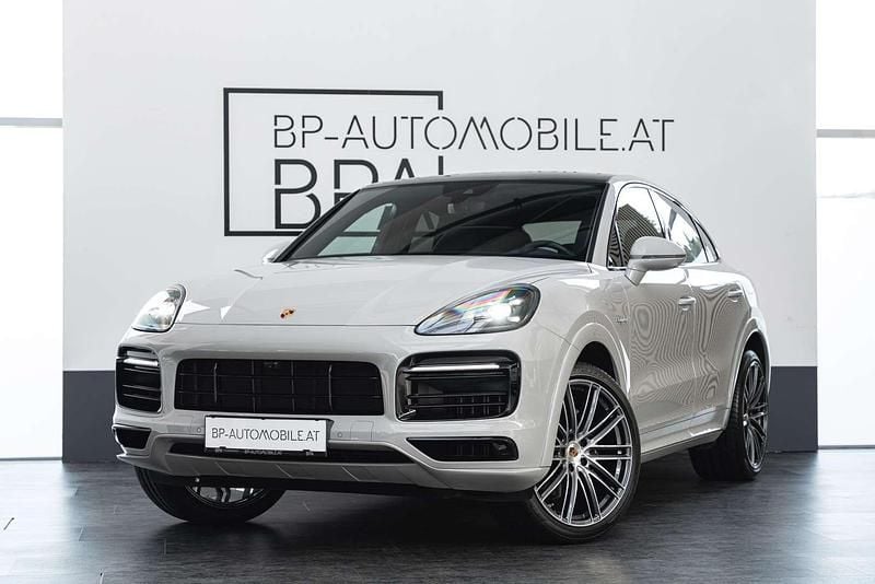 Grau Gebraucht 2020 Porsche Cayenne SUV | € 82.990 (Etwas zu teuer) - Bild 1/4