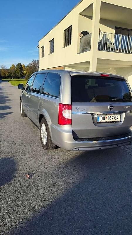 Gebraucht Lancia Voyager S 178 PS (130 kW) 2014 Van / Kleinbus