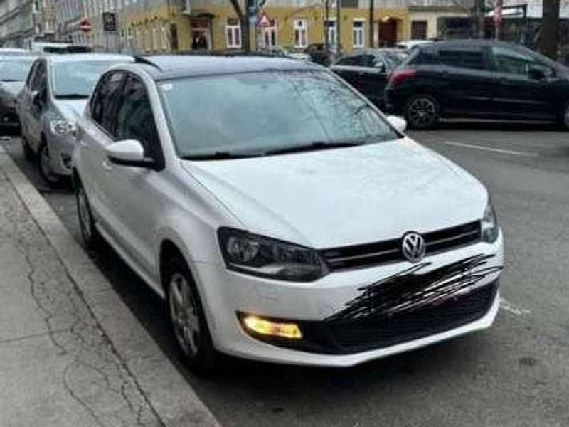 Weiß Gebraucht 2013 VW Polo Limousine | € 4.790 (Superpreis) - Bild 1/4